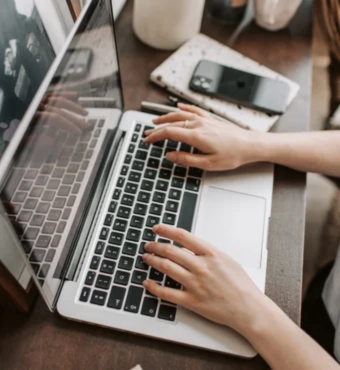 Agencia de marketing Brilla Influencers y Comunicación: servicio de Posicionamiento SEO/SEM