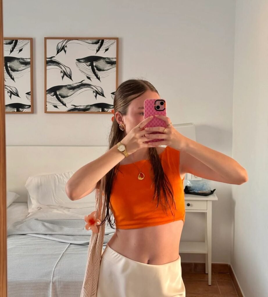 Natalia Quesada, influencer y creadora de contenido UGC, mostrando su estilo personal.