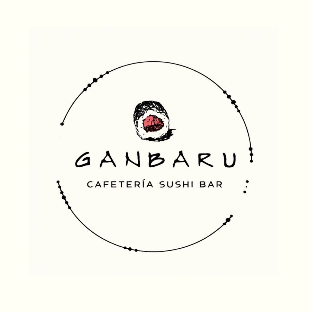 Sushi bar Ganbaru con rollos de sushi frescos y presentados de manera elegante