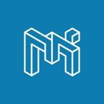 Logotipo de Moi Valencia sobre fondo azul con diseño minimalista en color blanco.