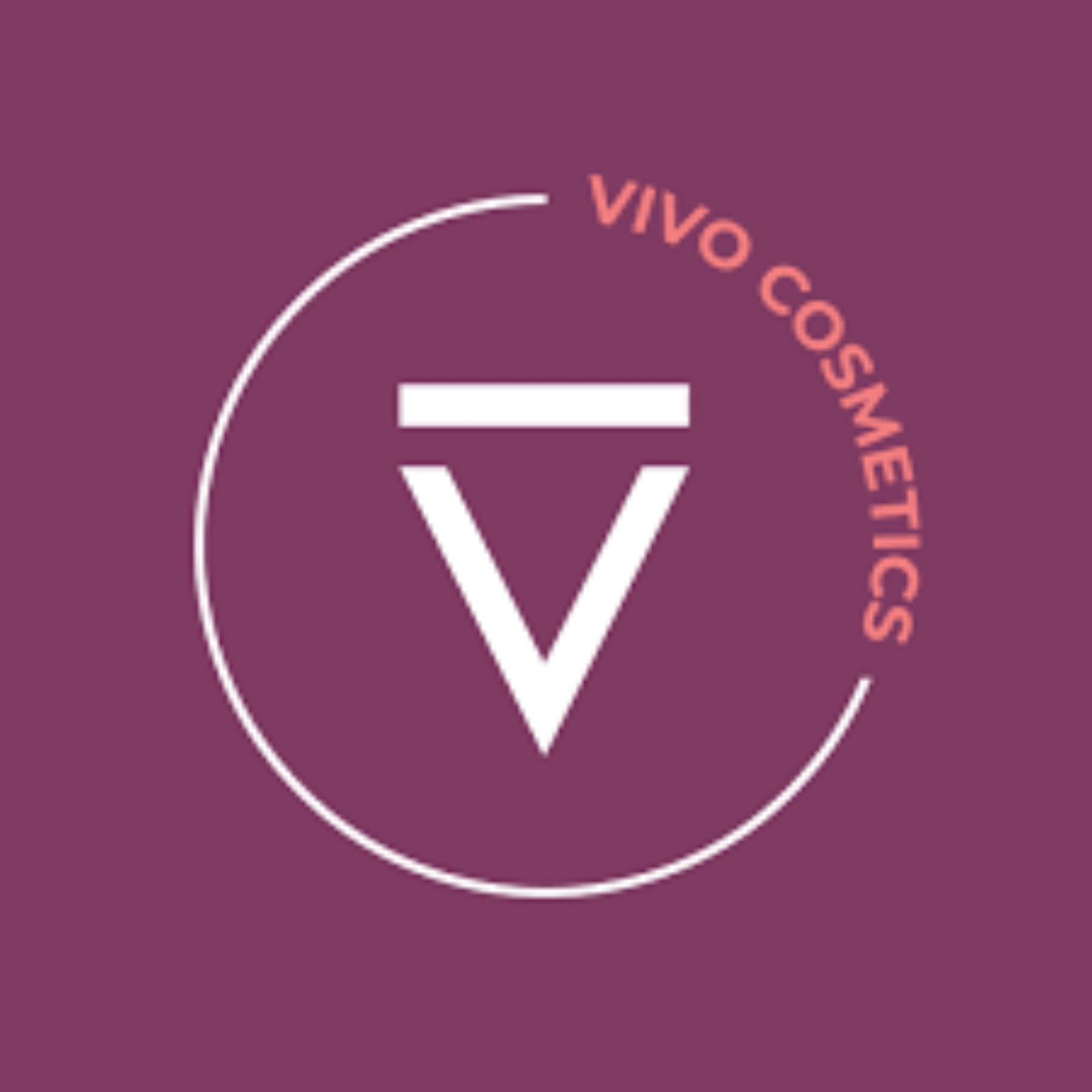 Logo de Vivo Cosmetics con diseño minimalista en color blanco sobre fondo morado y tipografía moderna – Agencia Brilla.