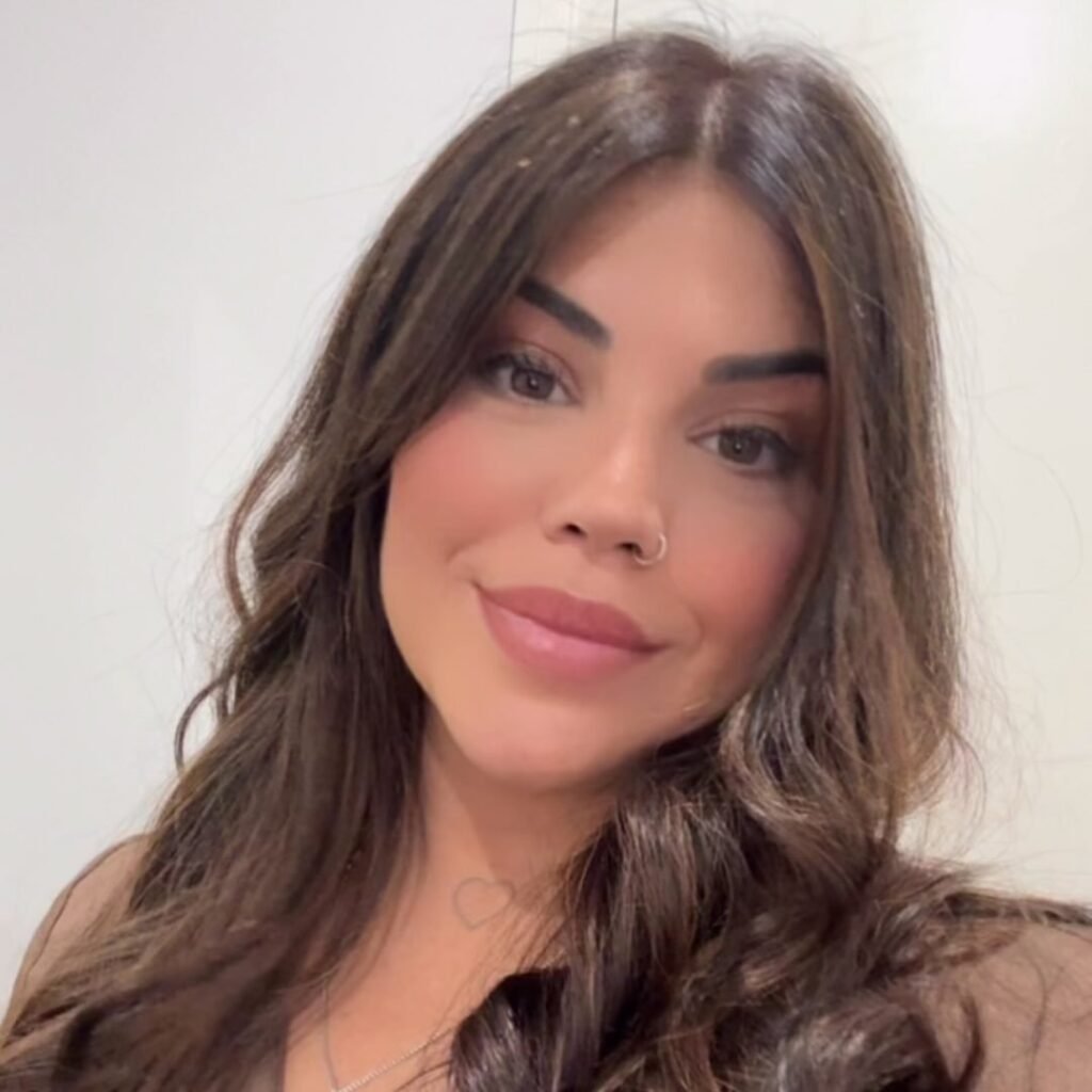 Retrato de Laia Barruelo Blasco, creadora UGC de moda, belleza y lifestyle | Agencia Brilla Influencers.