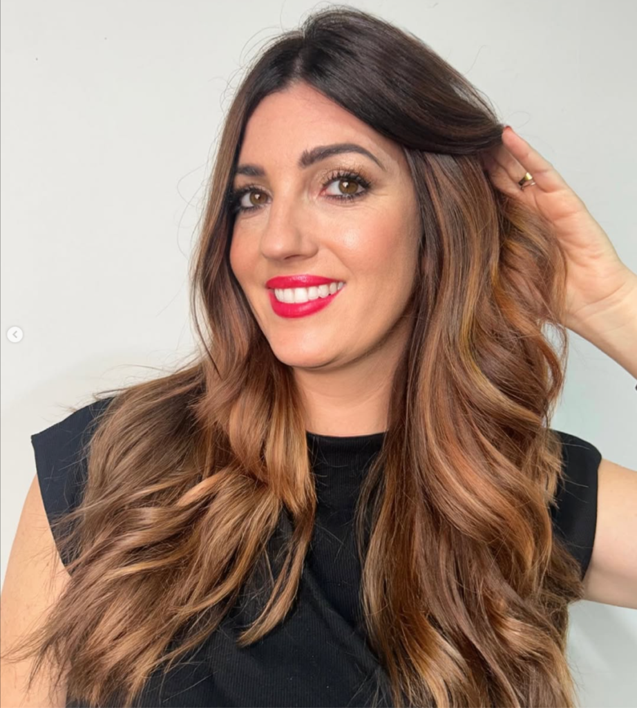Sonia Gallart creadora UGC belleza Murcia mostrando maquillaje y expresión natural | Agencia Brilla Influencers