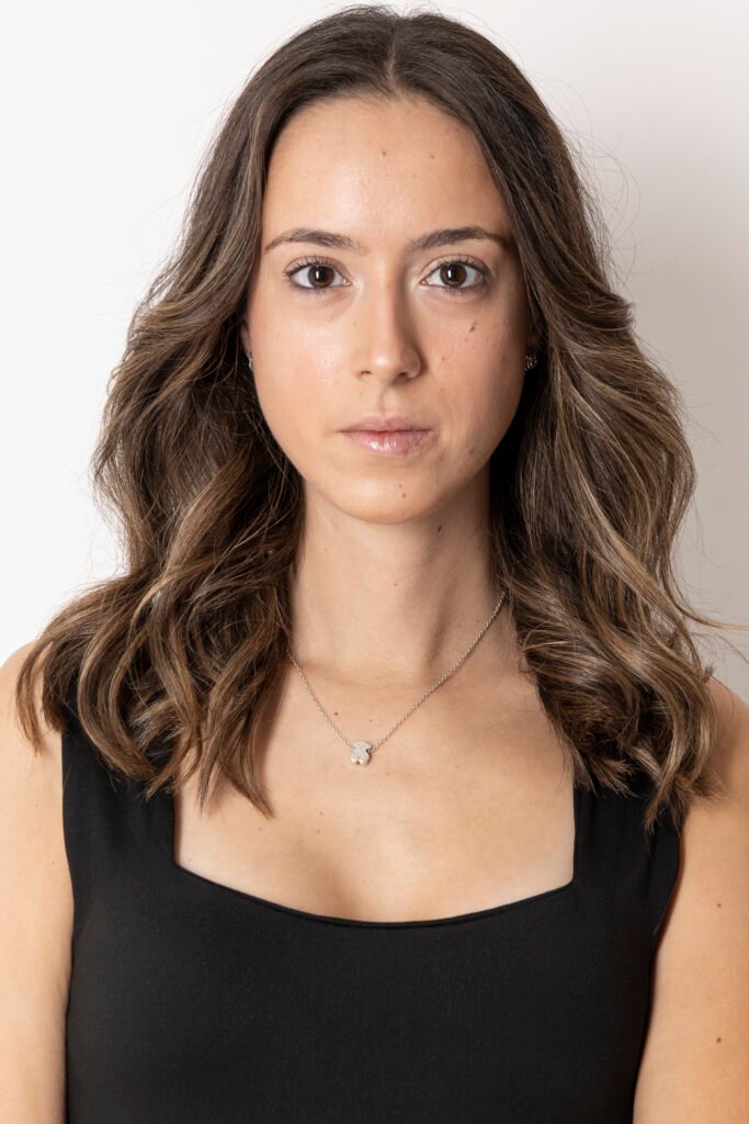 Lydia López Garrido, creadora UGC de lifestyle en retrato profesional | Agencia Brilla Influencers.