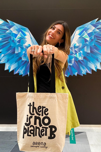 Sonia Gallart creadora UGC Murcia en experiencia de marca con producto lifestyle sostenible | Agencia Brilla Influencers