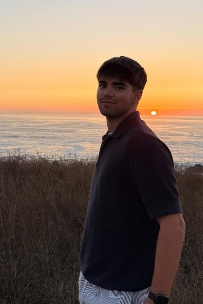 Diego García Bolufer UGC en puesta de sol para Agencia de marketing digital Brilla Influencers y Comunicación