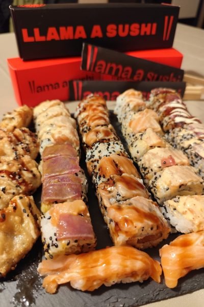 Encarnita Iniesta UGC sushi comida japonesa para Agencia de marketing digital Brilla Influencers y Comunicación