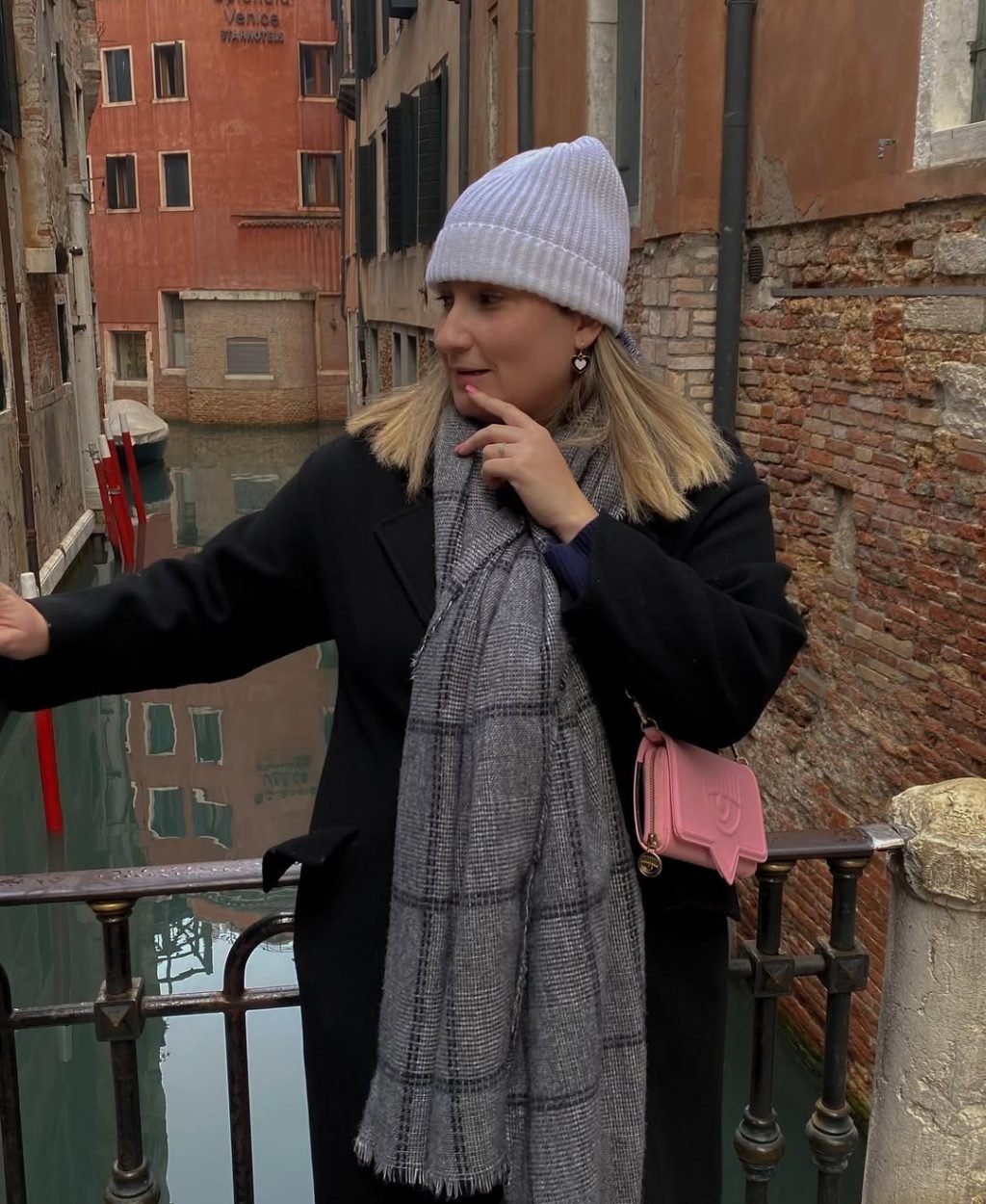 Mariana Samele disfrutando de su viaje a Venecia, contenido UGC lifestyle