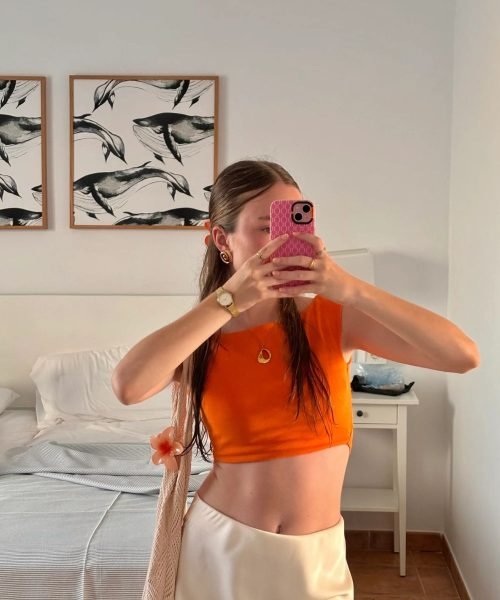 Natalia Quesada, influencer y creadora de contenido UGC, mostrando su estilo personal.