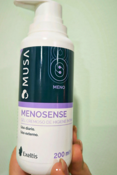 Botella de gel cremoso de higiene íntima Menosense de Musa, 200 ml, para uso diario y externo.
