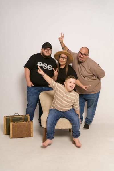 Influencer UGC Miriam López y su familia disfrutando de un día de aventuras y planes familiares – Agencia Brilla.