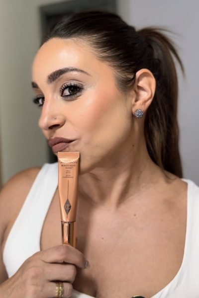 @lorenarodriguez_lo promocionando producto de maquillaje e iluminador facial – Agencia Brilla.