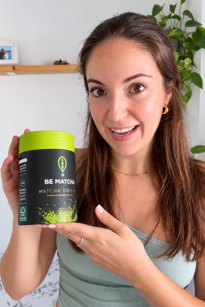 Jénifer Rodríguez UGC mostrando matcha premium Be Matcha lifestyle saludable | Agencia Brilla