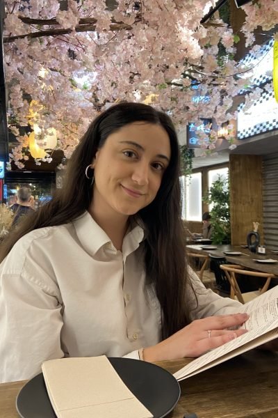 Influencer UGC, cuidado de la piel, Garnier, belleza, redes sociales.